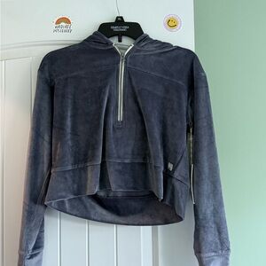 Vuori Gray Long Sleeve Crop Sweatshirt